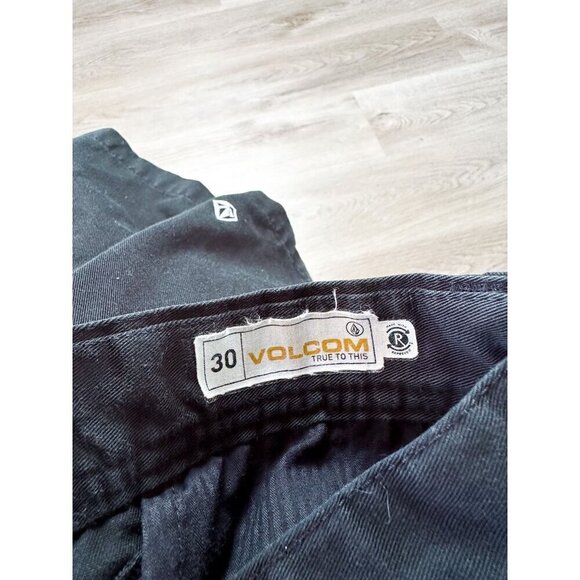 Volcom Classic Black Mens Flat Front Casual Shorts 30 - Picture 4 of 8